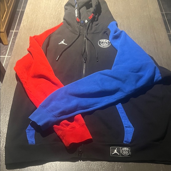 Jordan “Paris” Hoodie with Red and Blue Sleeves - Picture 3 of 6
